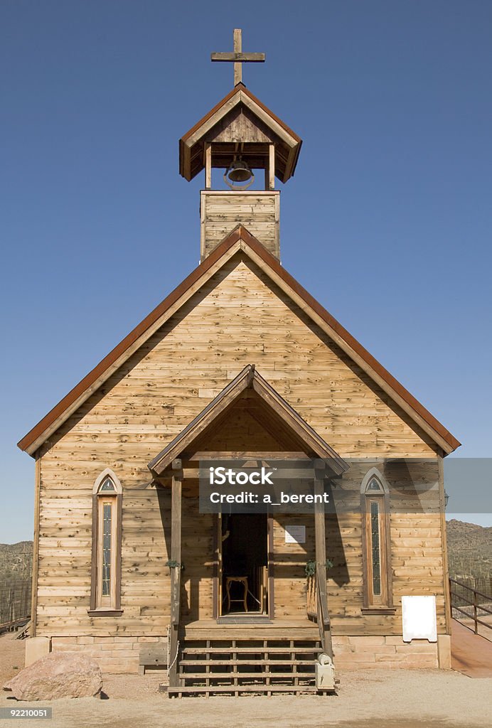 Pequeña Iglesia En El Desierto Foto de stock y más banco de imágenes de  Abandonado - Abandonado, Arizona, Color - Tipo de imagen - iStock