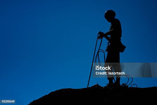 Alpinista Messa In Sicurezza - Fotografie stock e altre immagini di Abilità - Abilità, Adulto, Alpinismo