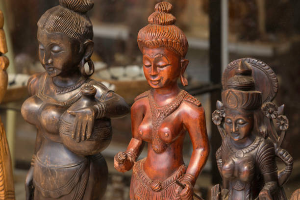 istock wooden souvenirs 922106662