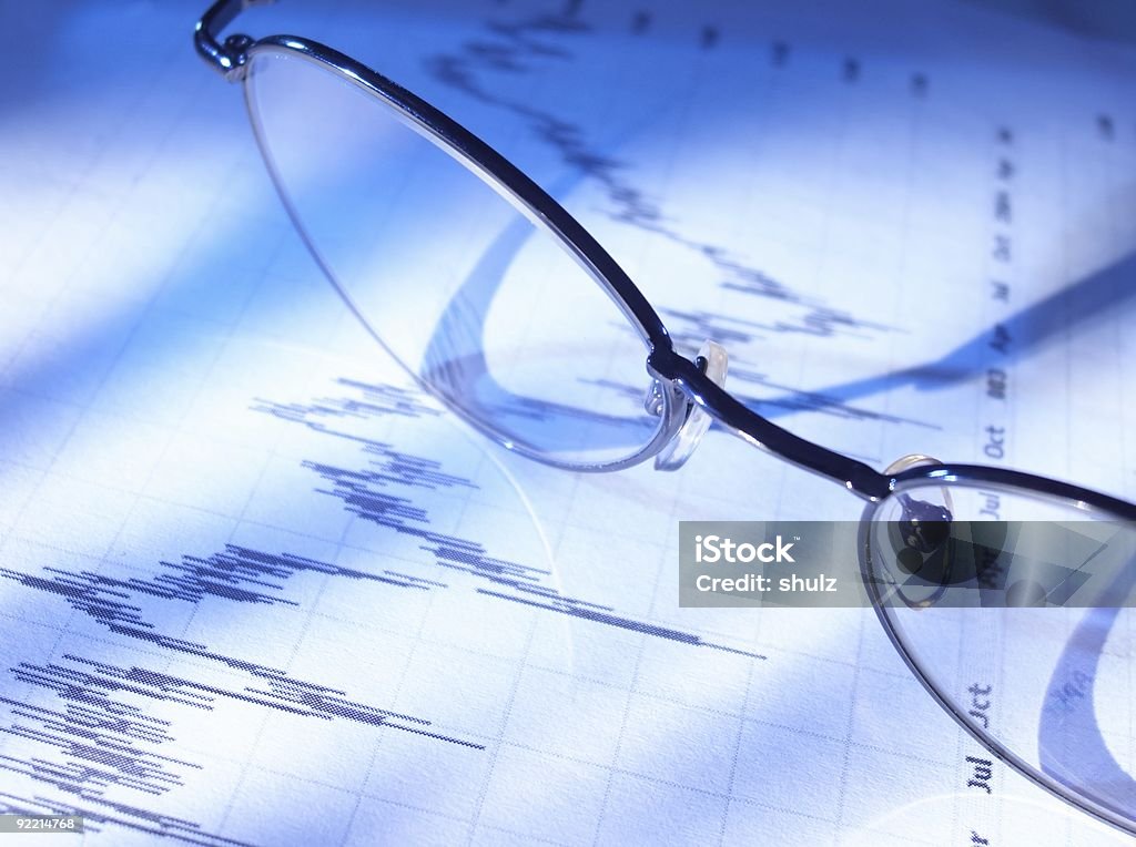 Lunettes de vue sur de tableau. - Photo de Affaires libre de droits