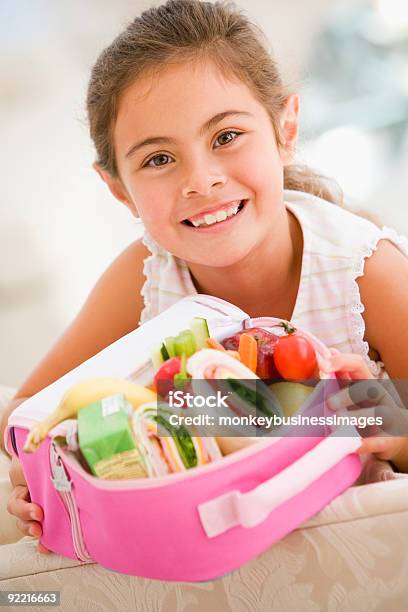 어린 소녀 쥠 충진됨 중식 학교 점심시간에 대한 스톡 사진 및 기타 이미지 - 학교 점심시간, 도시락, 아이