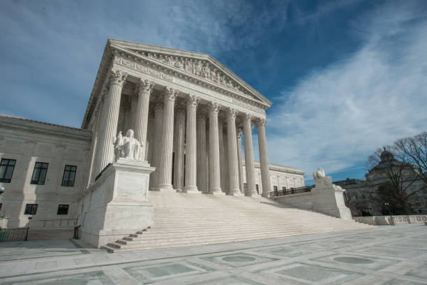 supreme court of the united states in washington, dc - us supreme court fotos imagens e fotografias de stock
