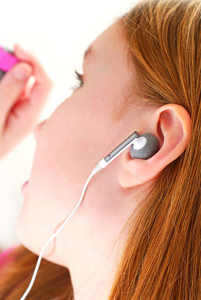 istock Girl listen music 92217440