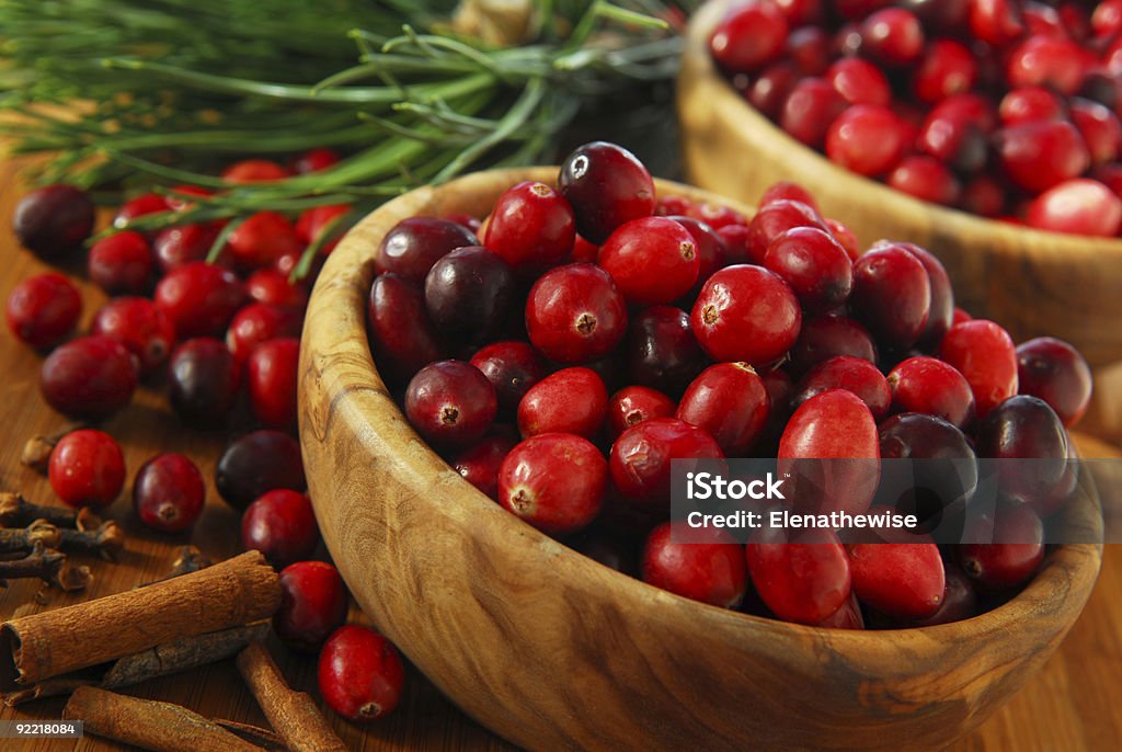 Cranberries em tigelas - Foto de stock de Alimentação Saudável royalty-free