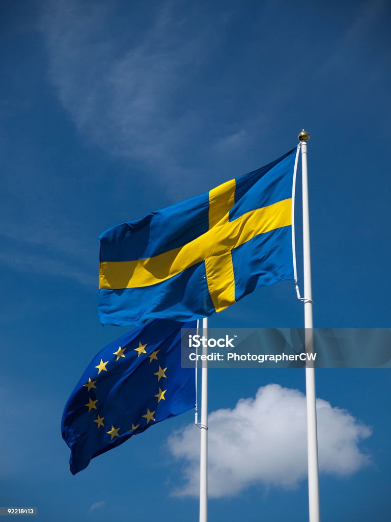 Schwedische und EU-Flagge - Lizenzfrei Europaflagge Stock-Foto