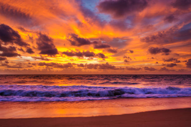 istock Beautiful view of dramatic sky with cloud at the sea. 922189226