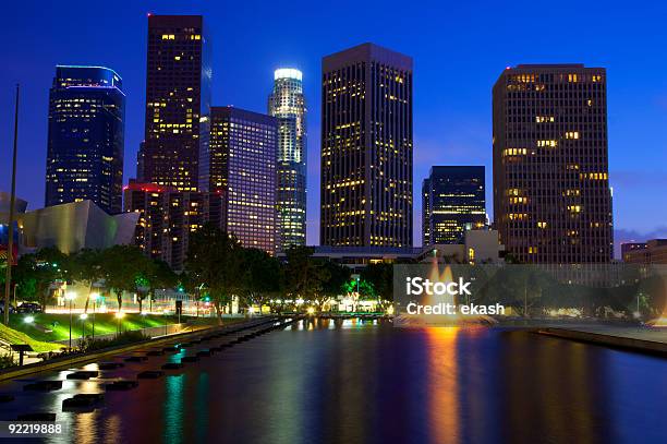 Skyline Di Los Angeles - Fotografie stock e altre immagini di Ambientazione esterna - Ambientazione esterna, Architettura, Blu