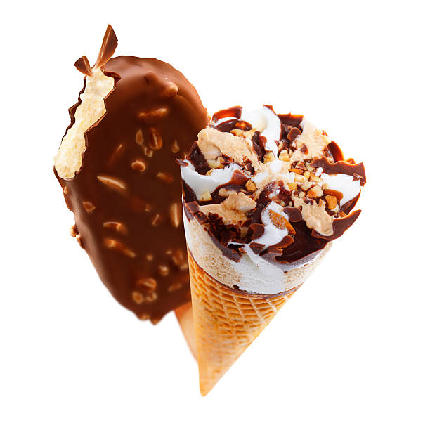 Cтоковое фото Шоколадный миндаль popsicle и мороженым Вафелька