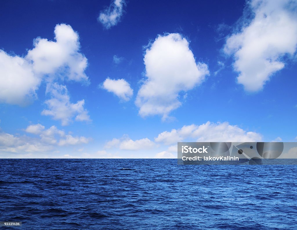 Oceano e cielo perfetto - Foto stock royalty-free di Acqua