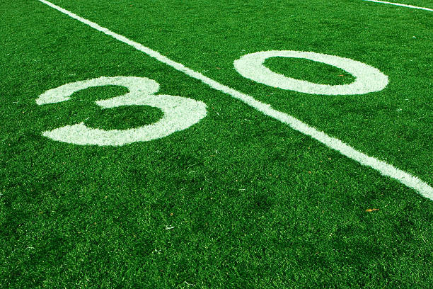 ligne de 30 yards marqueur - thirty yard line photos et images de collection