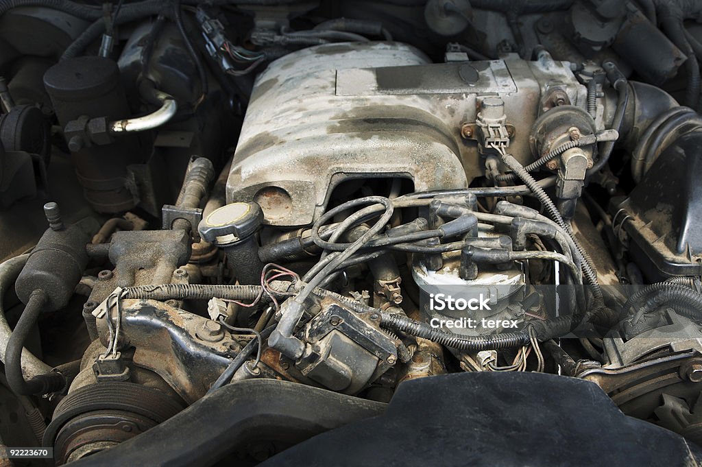 건장함 및 더스티 엔진 - 로열티 프리 V6 스톡 사진