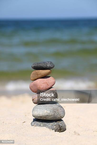 Verschiedenfarbige Kieselsteine Schichtabsatz Stockfoto und mehr Bilder von Bunt - Farbton - Bunt - Farbton, Einfachheit, Farbbild