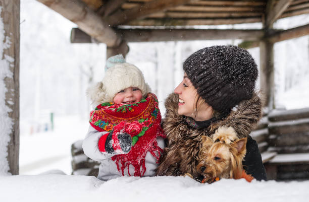 istock Young mother and her daughter at winter day 922241446