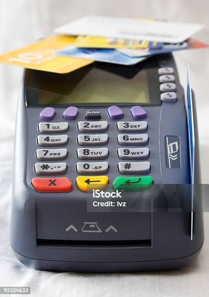 Terminal De Cartões De Crédito - Fotografias de stock e mais imagens de Cartão de Crédito - Cartão de Crédito, Cartão de Saudações, Centro Comercial