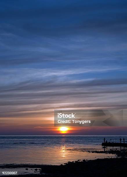 Tramonto Di Raccolta - Fotografie stock e altre immagini di Acqua - Acqua, Ambientazione, Ambientazione esterna