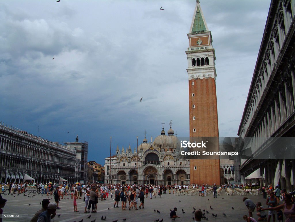 St Marks Plaza de venecia - Foto de stock de Campanario - Torre libre de derechos