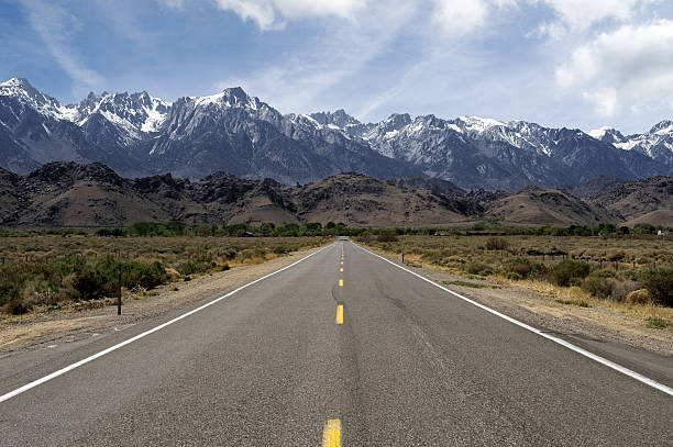 istock Road to Mt.Whitney 92230889