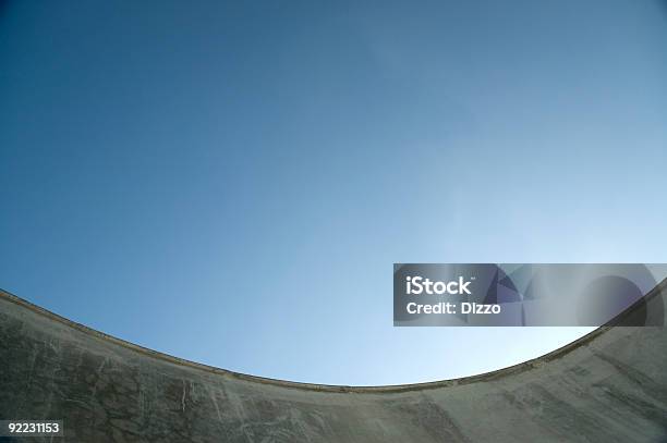 Foto de Bowlskatepark2 e mais fotos de stock de Andar de Skate - Andar de Skate, Adulto, Artigo de vestuário para cabeça