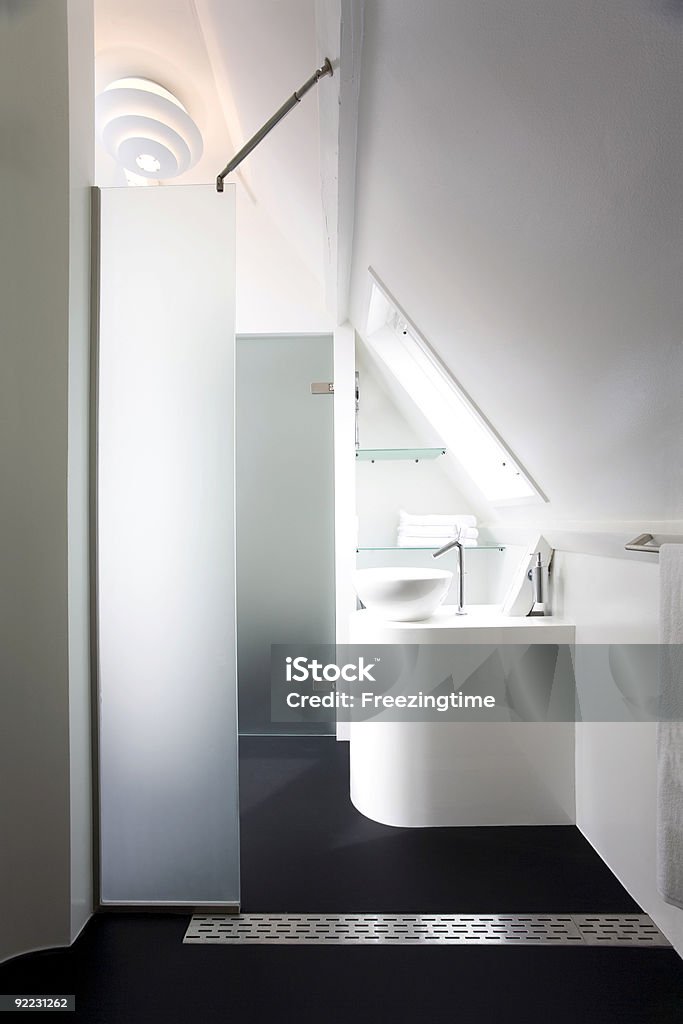 Moderno interior-Baño - Foto de stock de Agua potable libre de derechos