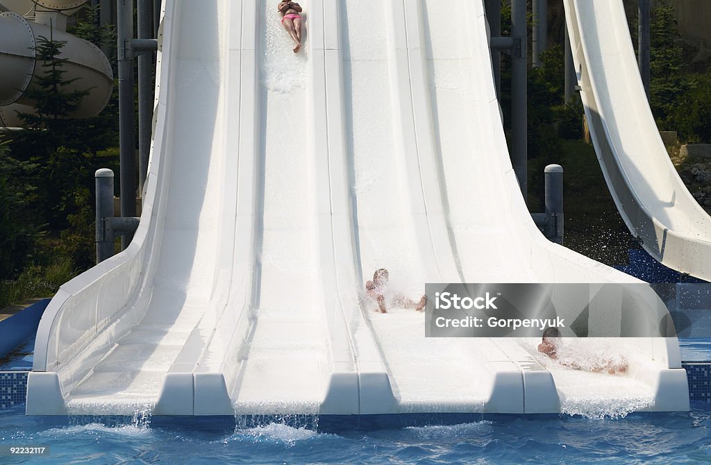 Kinder auf der Wasserrutsche - Lizenzfrei Abenteuer Stock-Foto