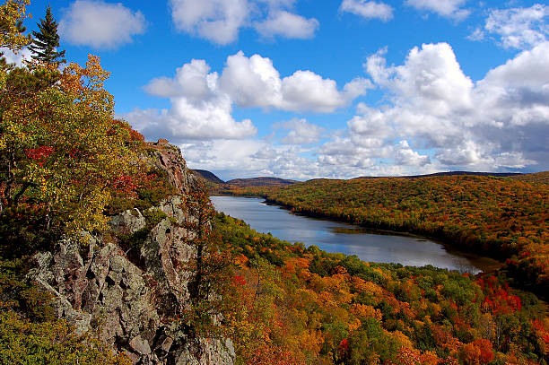 Lake of the Clouds, Upper Peninsula Michigan Fall picture of the Lake of the Clouds in Michigan's Upper Peninsula. Michigan stock pictures, royalty-free photos & images