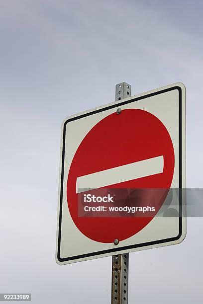 Não Introduza - Fotografias de stock e mais imagens de Ao Ar Livre - Ao Ar Livre, Céu, Círculo