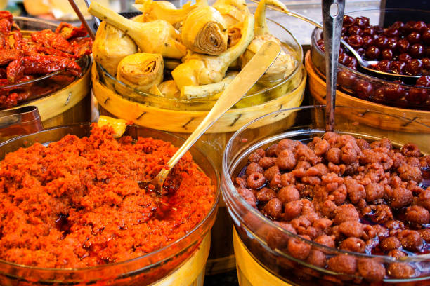 istock Mahane Yehuda Market 922340912