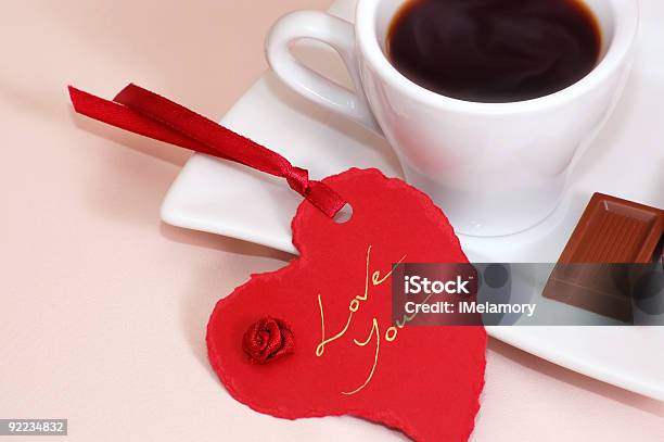 Photo libre de droit de Tasse De Café Et Chocolat banque d'images et plus d'images libres de droit de Aliment - Aliment, Amour, Blanc