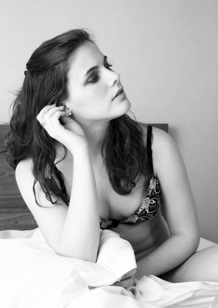 istock Pretty girl in bed 92235086