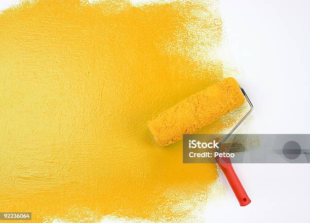 노랑 페인트 롤러 페인트에 대한 스톡 사진 및 기타 이미지 - 페인트, 말기, 페인트 롤러