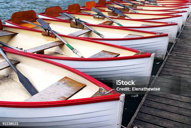 Rowboats - Fotografias de stock e mais imagens de Amarelo - Amarelo, Amarrar, Ao Ar Livre