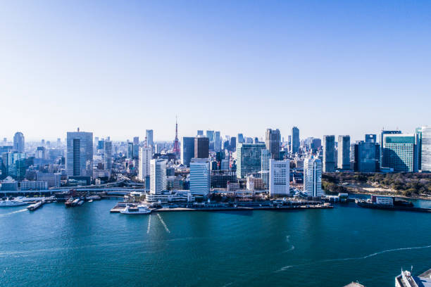 istock Sea and sunny sky and Tokyo. 922401338