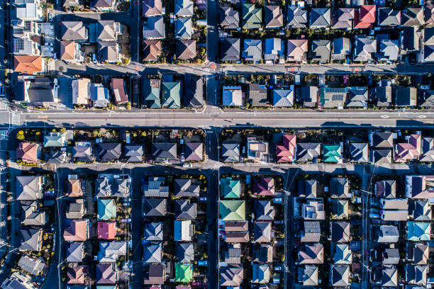 istock Viewpoint of drone in residential area. 922404080