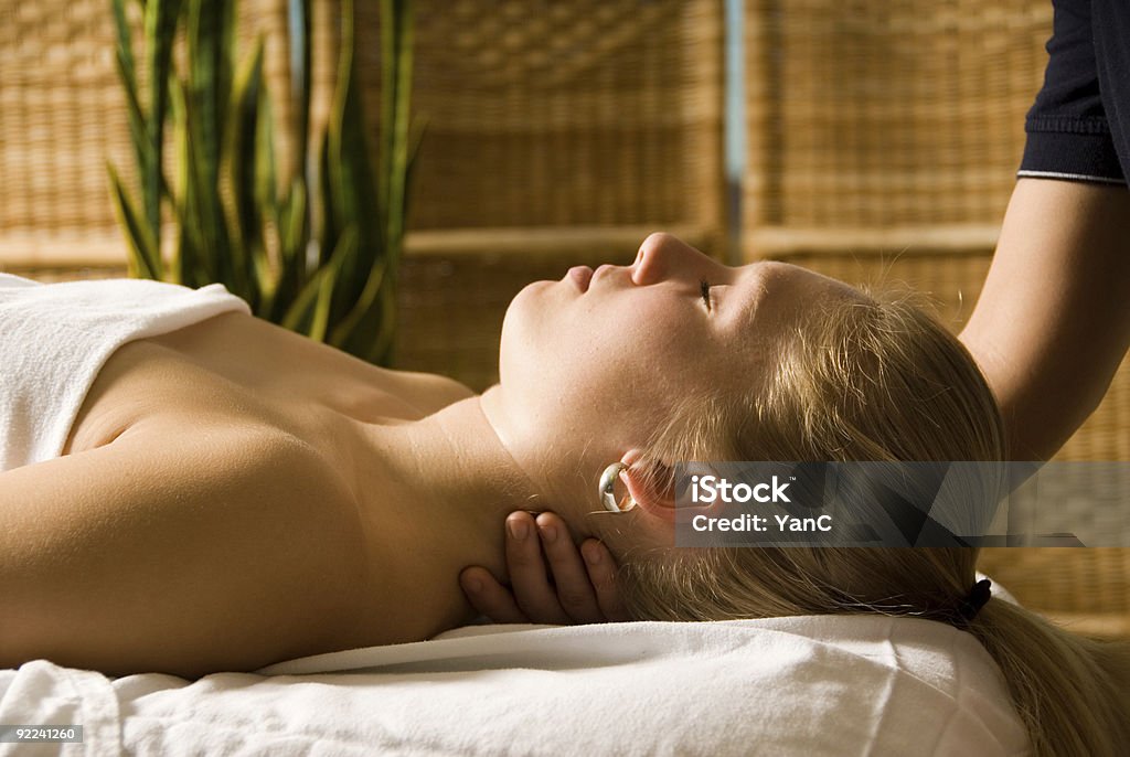 Massagem no pescoço - Foto de stock de Adulto royalty-free