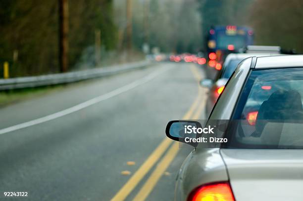 Manhã De Tráfego Automóvel 3 - Fotografias de stock e mais imagens de Ao Ar Livre - Ao Ar Livre, Autocarro, Azul