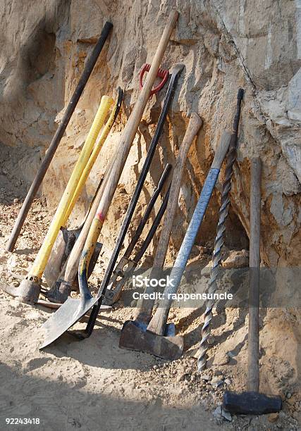 Hand Tools Stockfoto und mehr Bilder von Brecheisen - Brecheisen, Schaufel, Spitzhacke