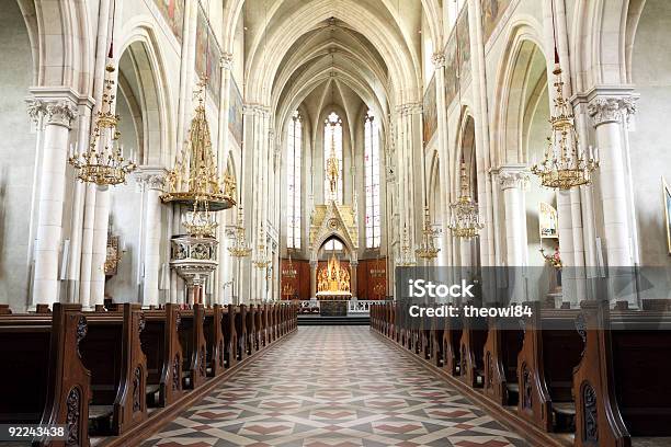 Kirche Innen Stockfoto und mehr Bilder von Alt - Alt, Altar, Architektonische Säule