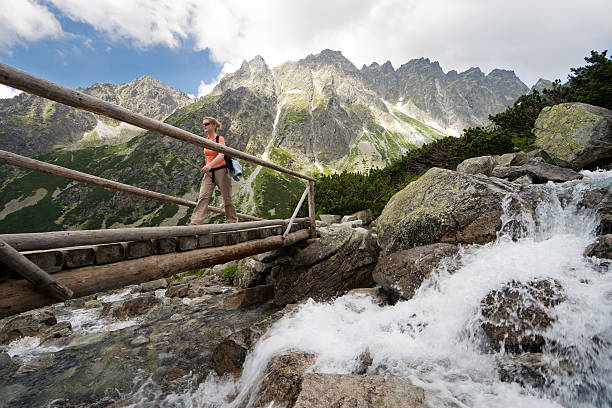 походы в горы татры,, словакия - tatra mountains healthy lifestyle leisure activity mountain стоковые фото и изображения