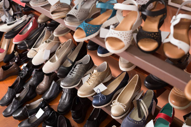 istock Stylish shoes are standing in boutique 922448480