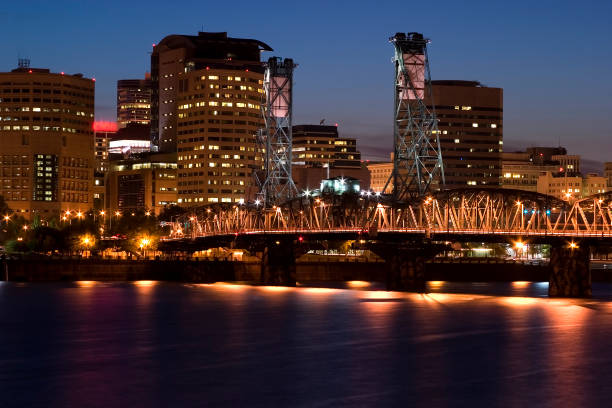 istock Hawthorne Bridge, downtown Portland, OR 92245284