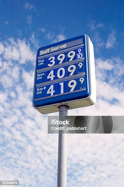 Niebo Jest Granicągazu Cena Znak - zdjęcia stockowe i więcej obrazów Ceny paliw - Ceny paliw, Znak, Stacja benzynowa
