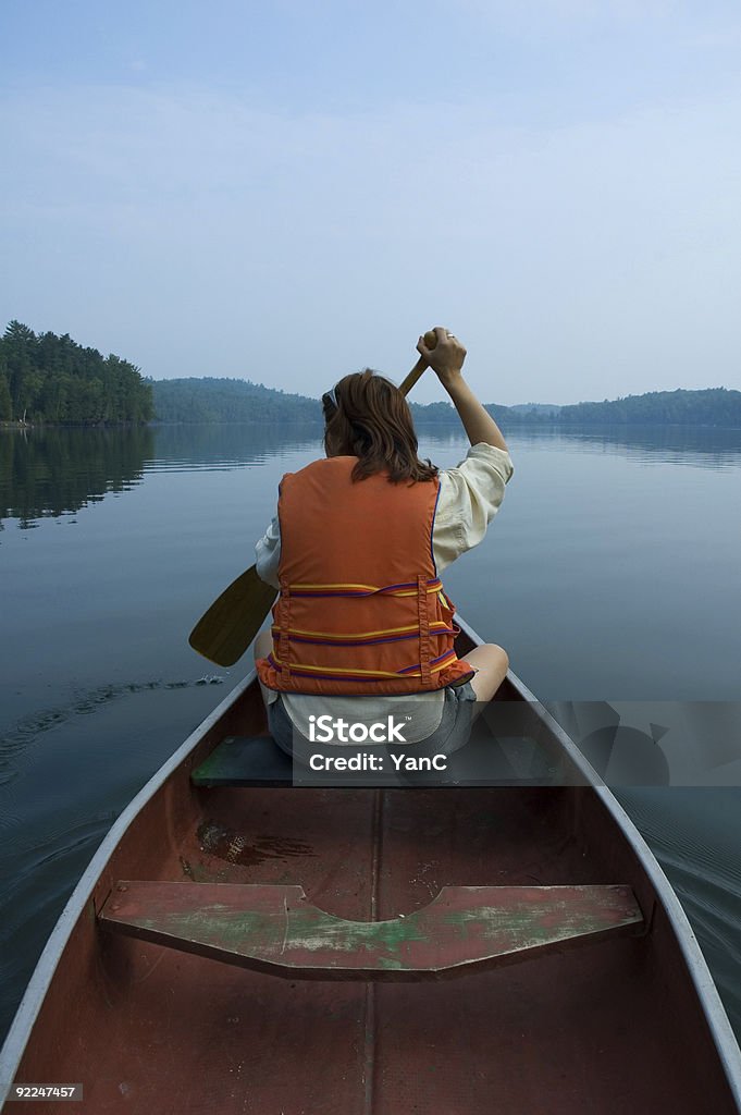 Mädchen im Kanu - Lizenzfrei Dunkel Stock-Foto