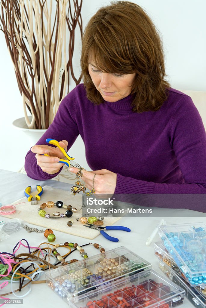 Maison et des bijoux en perles comme hobby - Photo de Accessoire libre de droits