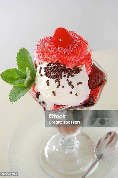 アイスクリームサンデー - おやつのストックフォトや画像を多数ご用意 - おやつ, アイスクリーム, アイスクリームパフェ