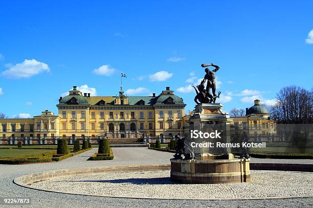Palácio Drottningholmen - Fotografias de stock e mais imagens de Capitais internacionais - Capitais internacionais, Estocolmo, Estátua
