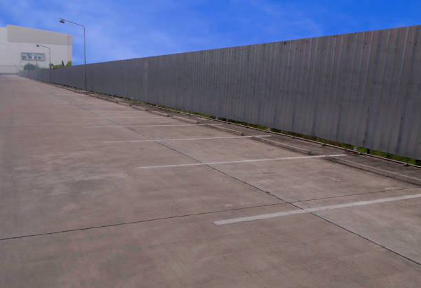 istock Large outdoor parking 922483602
