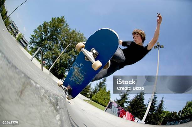 スポーツジョシュ 50 アクセルブース - スケートパーク ボウルのストックフォトや画像を多数ご用意 - スケートパーク ボウル, スケートボードをする, エクストリームスポーツ