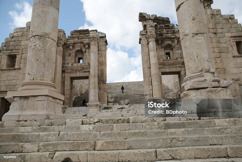 Tempio di Artemide, di Jerash, Giordania - Foto stock royalty-free di Ambientazione esterna