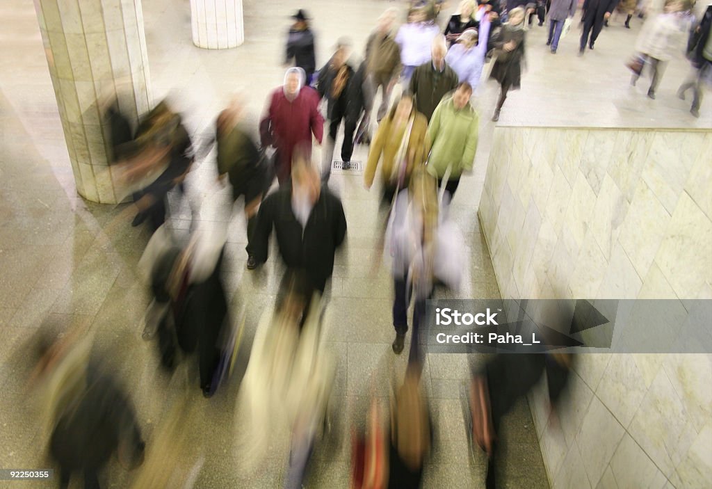 Movimento di folla - Foto stock royalty-free di Abbigliamento elegante