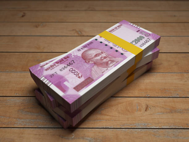 nouvelle indian 2000 roupie monnaie - 3d image rendue - currency indian currency new finance photos et images de collection